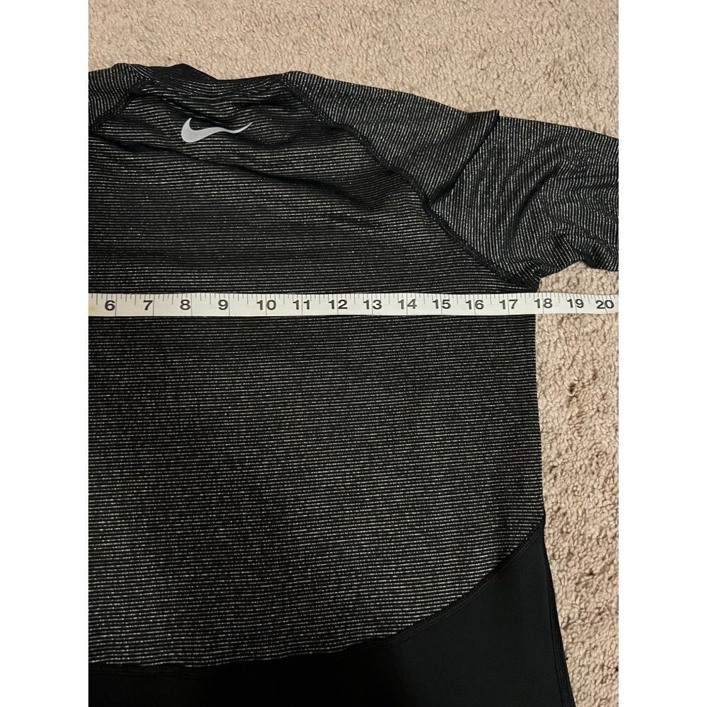 Nike |‎ Pro Women Warm Training Pullover Top AO9226-010 Sz M - Picture 8 of 8